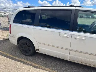 Chrysler Town and Country 2010 Touring 4dr Mini-Van