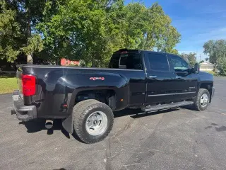 Chevrolet Silverado 3500HD 2015 4x4 LTZ 4dr Cabina de Tripulante SRW