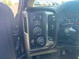 Chevrolet Silverado 3500HD 2015 4x4 LTZ 4dr Cabina de Tripulante SRW
