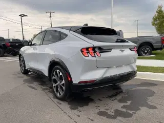 Ford Mustang Mach-E 2021 AWD Premium 4dr SUV