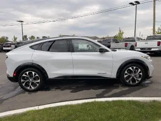 Ford Mustang Mach-E 2021 AWD Premium 4dr SUV