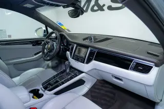 2016 Porsche Macan