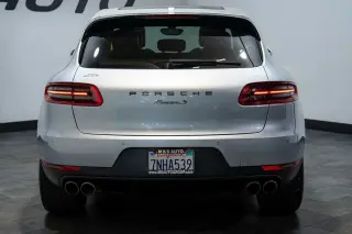 2016 Porsche Macan