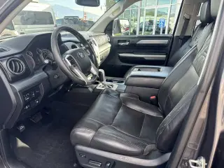 2014 Toyota Tundra 4WD Truck