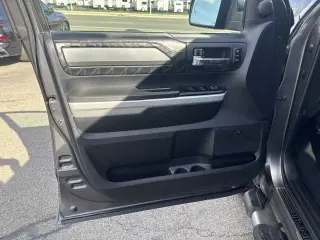 2014 Toyota Tundra 4WD Truck