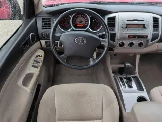 Toyota Tacoma 2007 PreRunner V6 4p Doble Cabina 5.0 ft. SB (4L V6 5A)