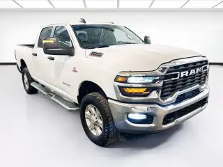 Ram 2500 2025 4x4 Big Horn 4p Puerta Cabina de Tripulación Grande 6.3 ft. SB Camioneta