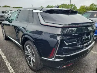 Cadillac LYRIQ 2024 AWD Luxury 1 4dr SUV