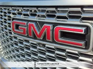GMC Yukon XL 2022 4x4 Denali 4p SUV