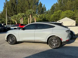 Ford Mustang Mach-E 2025 Premium 4dr SUV