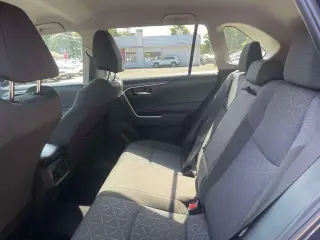 Toyota RAV4 2025 AWD XLE 4p SUV