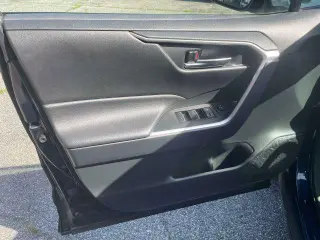 Toyota RAV4 2025 AWD XLE 4p SUV