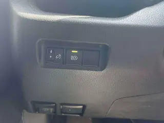 Toyota RAV4 2025 AWD XLE 4p SUV