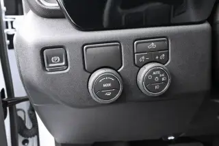 Chevrolet Silverado 1500 2026 4x2 RST 4p. Cabina de tripulación 5.8 ft. CB