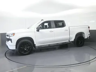 Chevrolet Silverado 1500 2026 4x2 RST 4p. Cabina de tripulación 5.8 ft. CB