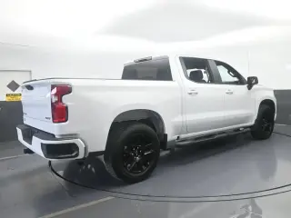Chevrolet Silverado 1500 2026 4x2 RST 4p. Cabina de tripulación 5.8 ft. CB