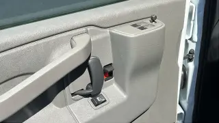 Chevrolet Express 2025 LT 3500 Furgoneta de pasajeros extendida de 3 puertas