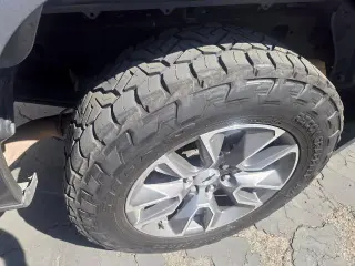 Chevrolet Silverado 1500 2019 4x4 RST 4dr Camioneta de Tripulación 5.8 pies CB