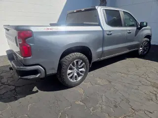 Chevrolet Silverado 1500 2019 4x4 RST 4dr Camioneta de Tripulación 5.8 pies CB