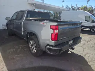 Chevrolet Silverado 1500 2019 4x4 RST 4dr Camioneta de Tripulación 5.8 pies CB
