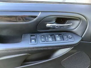 Dodge Grand Caravan 2019 SE Miniván 4puertas