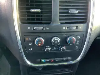 Dodge Grand Caravan 2019 SE Miniván 4puertas