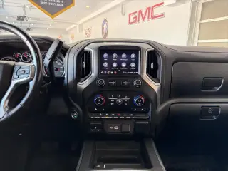 Chevrolet Silverado 1500 2021 4x4 RST 4p Cab Camioneta de Tripulacion 6.6 ft. CB