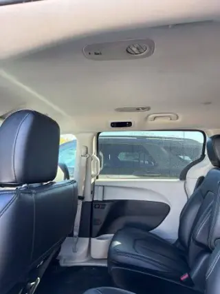 Chrysler Pacifica Plug-In Hybrid 2024 Select 4dr Mini-Van