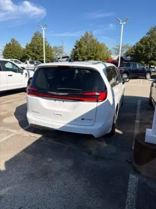 Chrysler Pacifica Plug-In Hybrid 2024 Select 4dr Mini-Van
