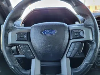 Ford F-150 2018 4x4 Raptor 4dr SuperCrew 5.5 ft. SB