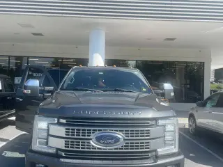 Ford F-350 Super Duty 2019 4x4 Platinum 4dr Crew Cab 6.8 ft. SB SRW Pickup
