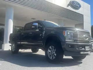 Ford F-350 Super Duty 2019 4x4 Platinum 4dr Crew Cab 6.8 ft. SB SRW Pickup