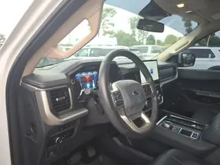 Ford Expedition 2024 4x2 XLT 4p SUV
