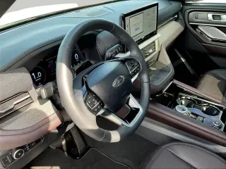 Ford Explorer 2025 AWD Platinum 4dr SUV