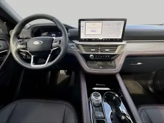 Ford Explorer 2025 AWD Platinum 4dr SUV