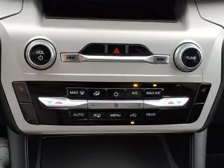 Ford Explorer 2023 AWD XLT 4dr SUV