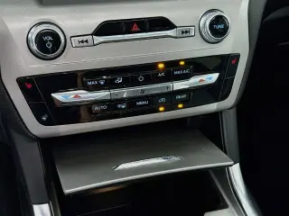 Ford Explorer 2023 4x4 XLT 4p SUV