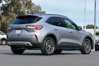 Ford Escape Plug-In Hybrid 2022 SEL 4dr SUV