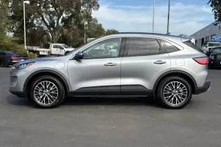 Ford Escape Plug-In Hybrid 2022 SEL 4dr SUV