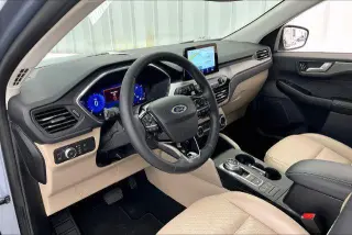 Ford Escape Plug-In Hybrid 2022 Titanium 4p SUV