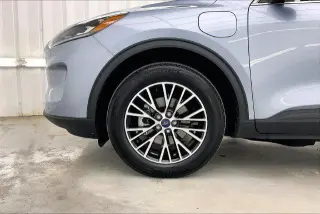 Ford Escape Plug-In Hybrid 2022 Titanium 4p SUV