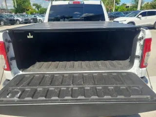 Ram 1500 2022 4x4 Big Horn 4p Cab 6.4 ft. SB Camioneta
