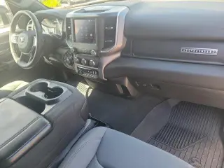 Ram 1500 2022 4x4 Big Horn 4p Cab 6.4 ft. SB Camioneta