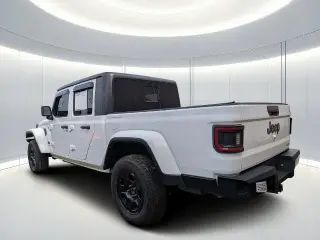 Jeep Gladiator 2021 4x4 Sport 4dr Crew Cab 5.0 ft. CB