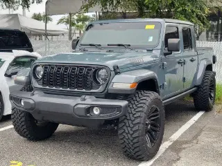 Jeep Gladiator 2024 4x4 Willys 4dr Crew Cab 5.0 ft. SB