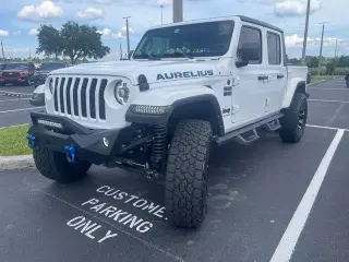 Jeep Gladiator 2023 4x4 Sport 4dr Crew Cab 5.0 ft. CB