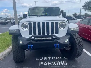 Jeep Gladiator 2023 4x4 Sport 4dr Crew Cab 5.0 ft. CB
