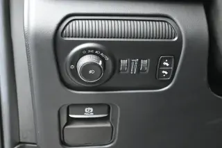 Jeep Grand Wagoneer 2022 4x4 Serie III 4p SUV