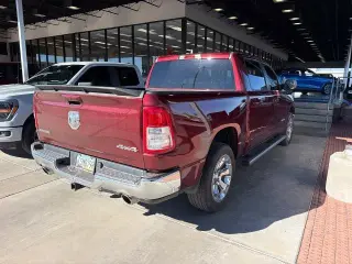 Ram 1500 2022 4x4 Big Horn 4p Puerta de carga cabina de tripulación grande 5.6 ft. SB Camioneta