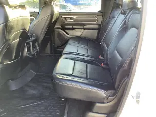 Ram 1500 2022 4x4 Lone Star 4 puertas Crew Cab 1.7 m (5.6 pies) Caja corta Pickup